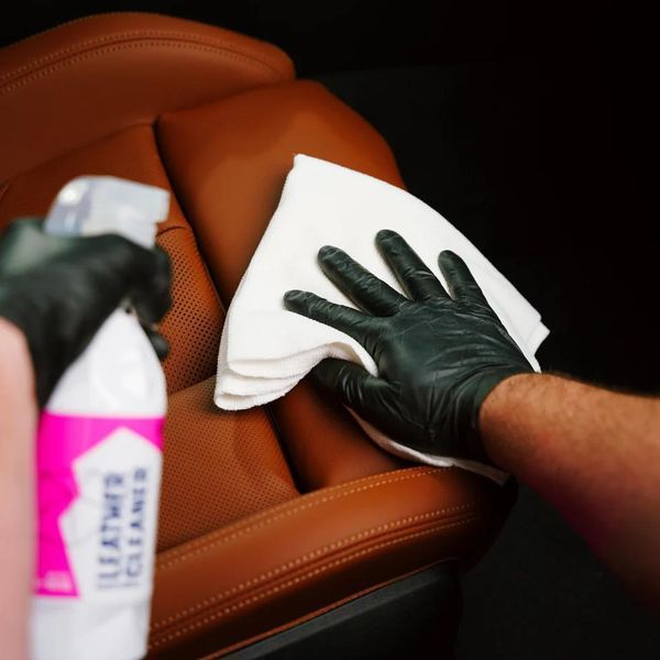 Очищувач для шкіри Gyeon Q&sup2;M Leather Cleaner Natural 500 мл G.LCN.500 фото