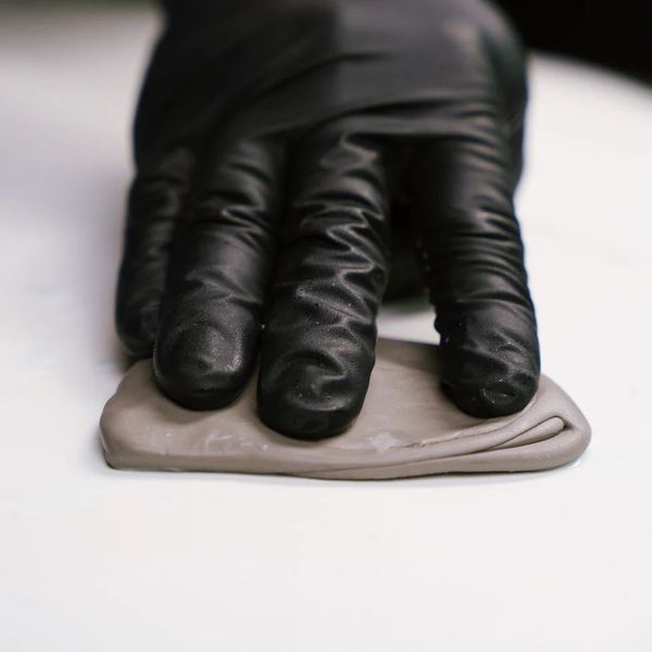 Clay Bar Gyeon EVO Coarse &ndash; Груба глина для очищення кузова автомобіля, 100 г G.Clay.C фото