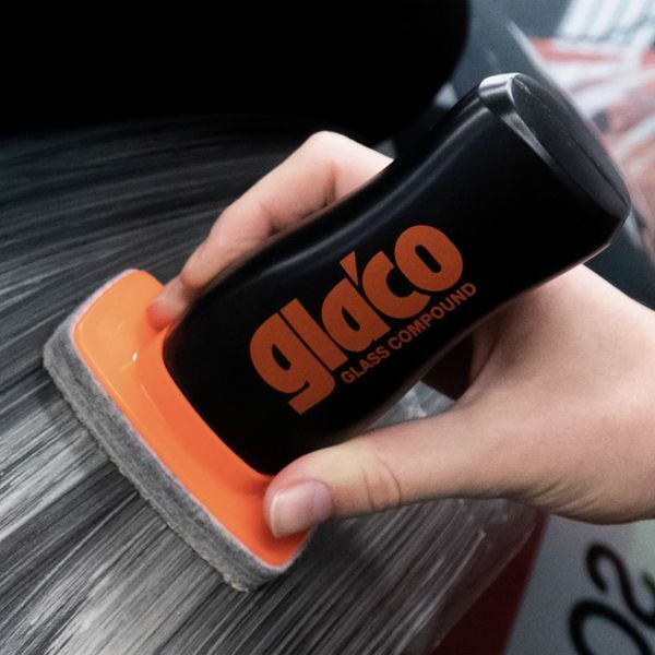 Абразивний очисник скла GLACO Glass Compound Roll On Soft99-3 фото
